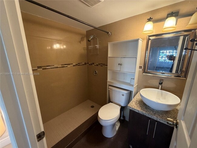 Building Photo - 467 Golden Isles Dr