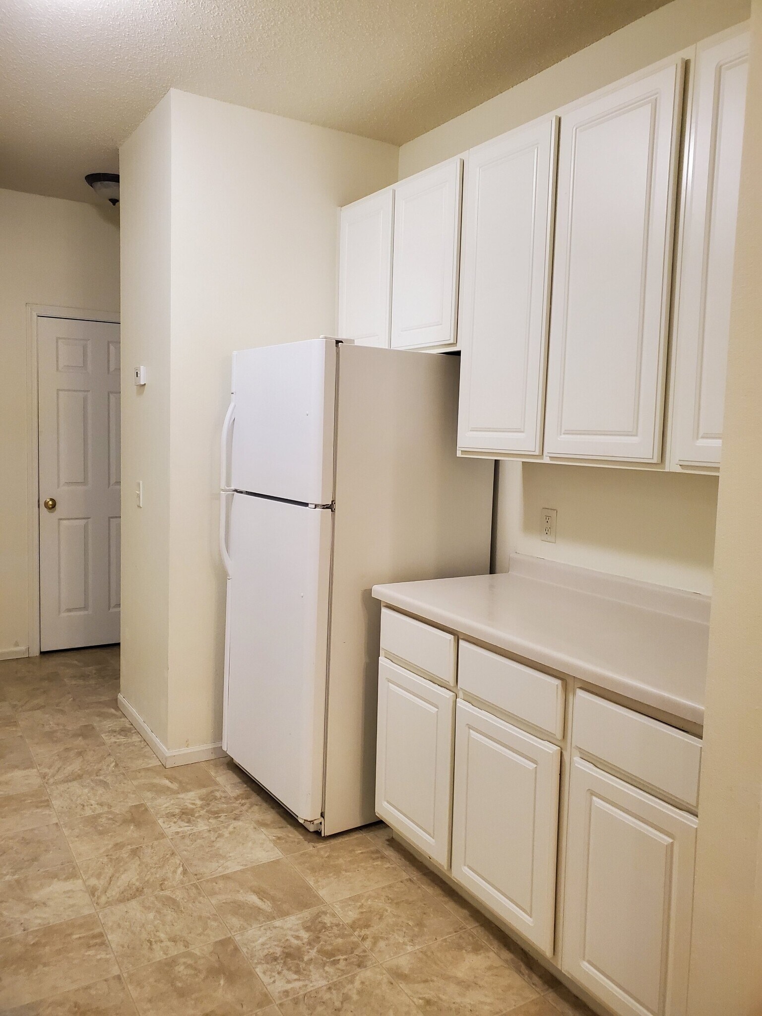 Building Photo - 10 Bridgewater Trl