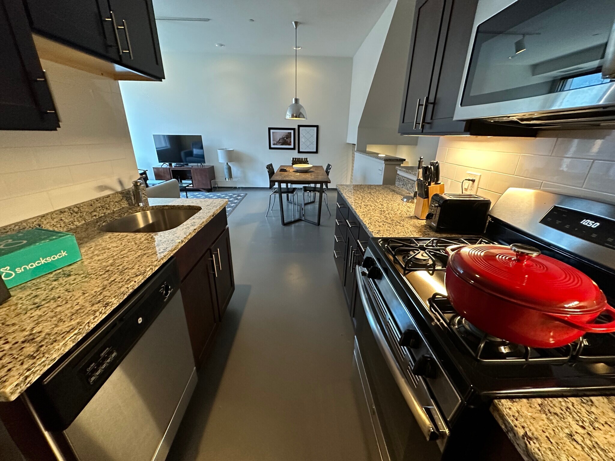 Building Photo - 145 E Berkeley St