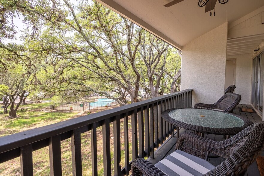 Building Photo - 1029 Parkview Dr