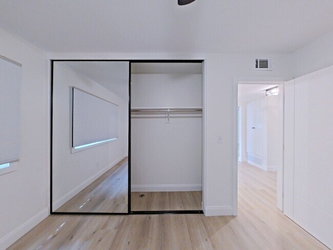 Building Photo - 117 Avenida Algodon