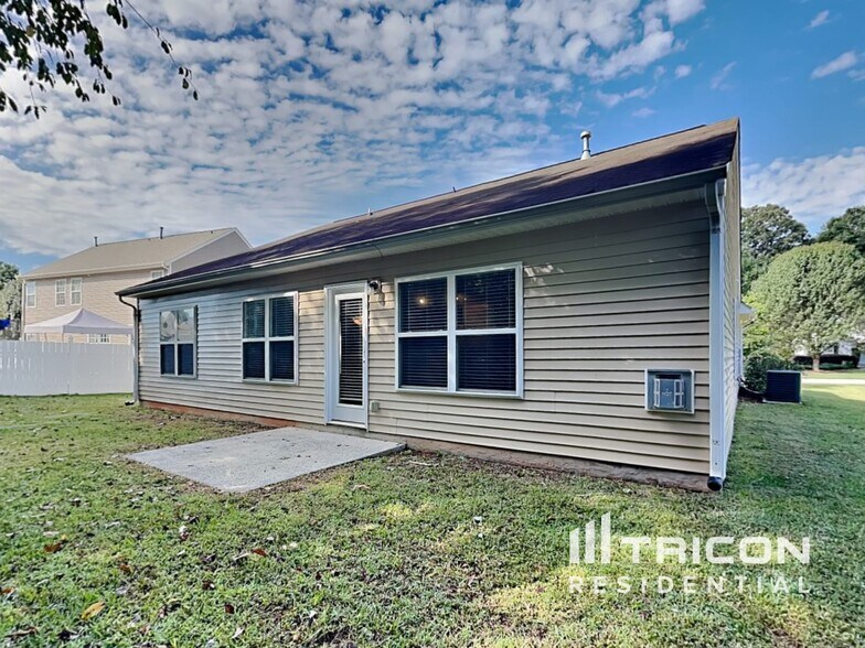Building Photo - 142 Jacobs Woods Cir
