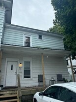 Building Photo - 46 W Van Buren St