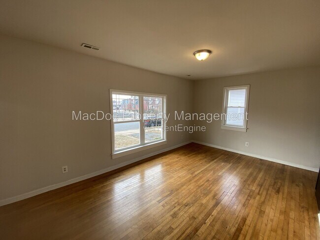 Building Photo - 311 McKinney St