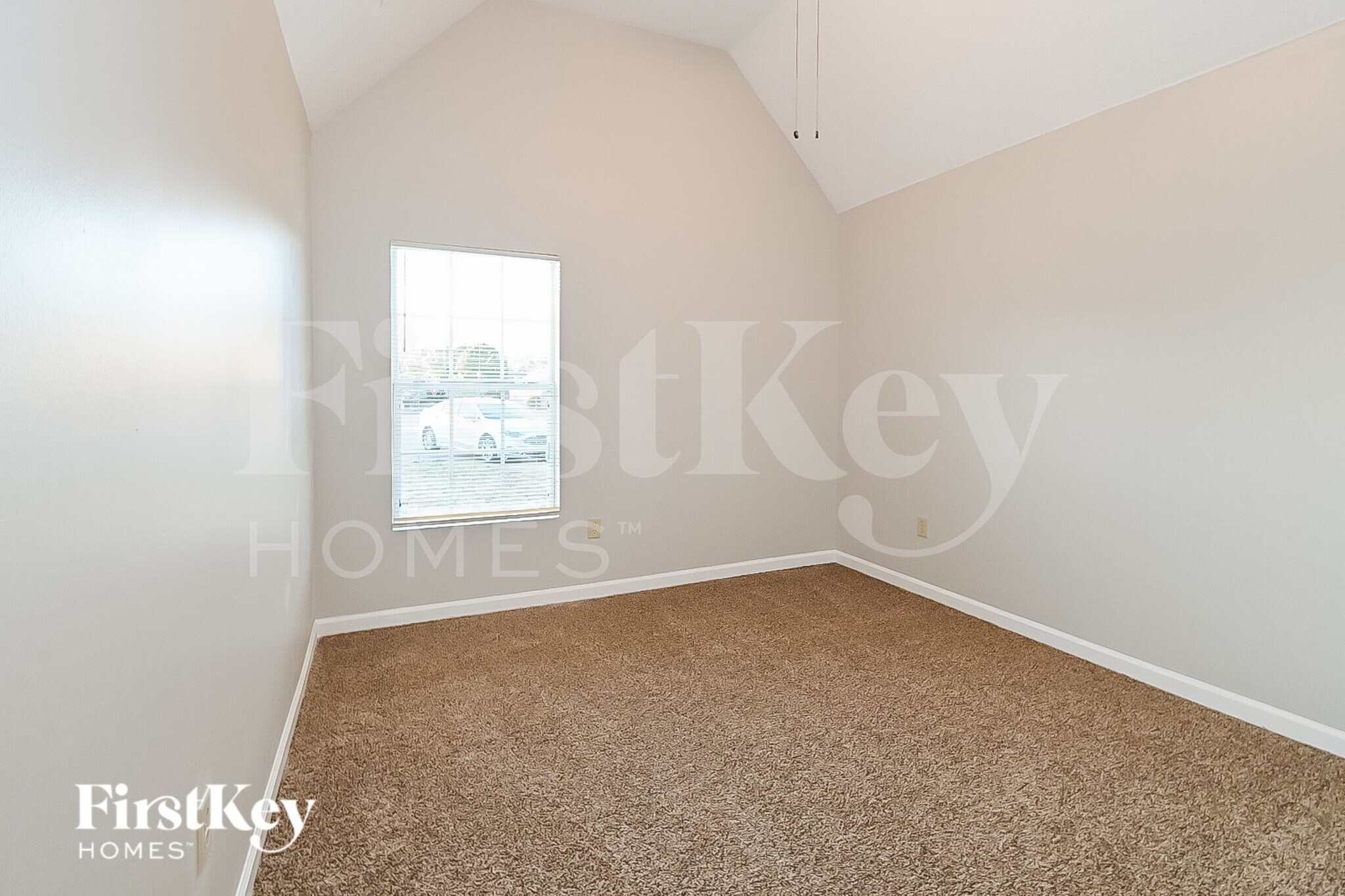 Building Photo - 7395 Kevin Rdg Cv E