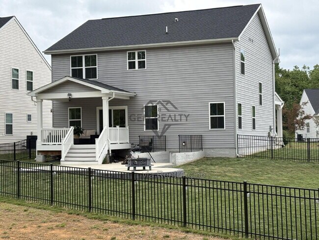 Building Photo - 6504 Hawkeye Dr