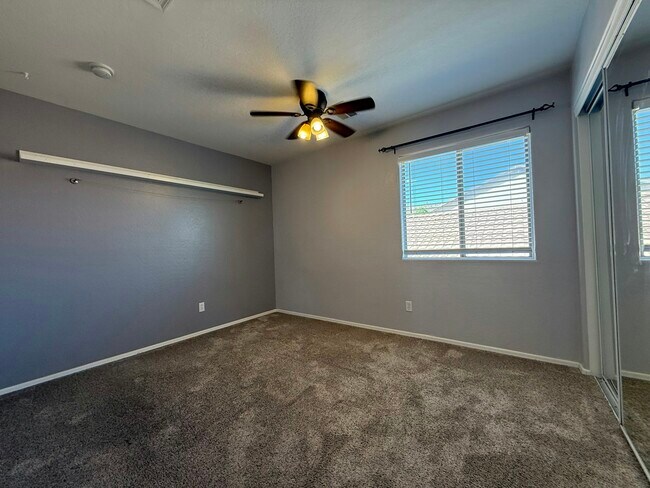 Building Photo - 6509R West Red Fox Road