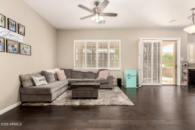 Building Photo - 2043 W Periwinkle Way