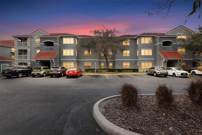 Building Photo - 18001 Richmond Pl Dr