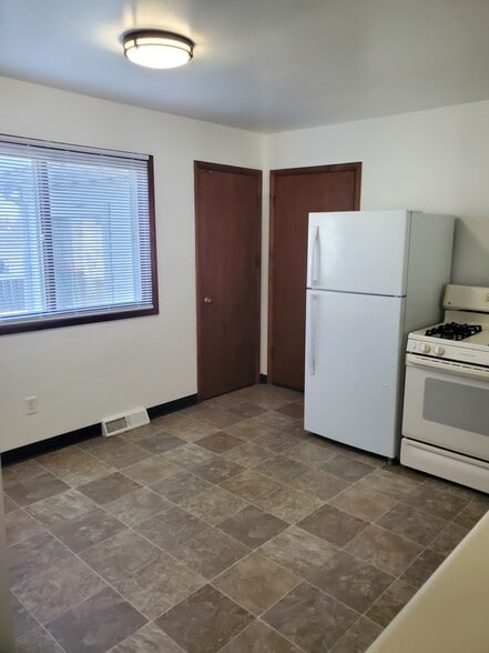 Building Photo - 5507 42nd Ave