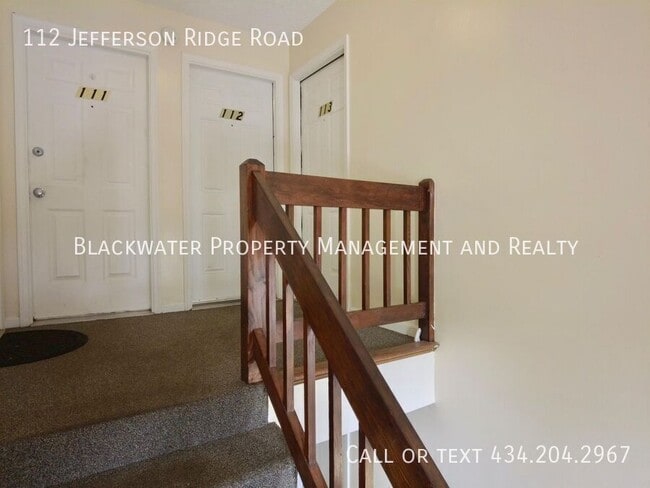 Building Photo - 112 Jefferson Ridge Rd