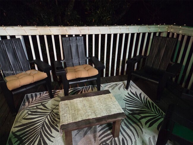 Building Photo - 1866 9th Pl