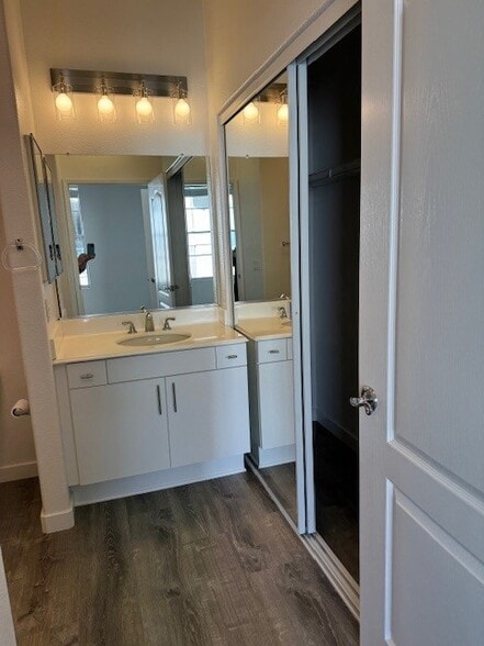 Building Photo - 12525 Ruette Alliante