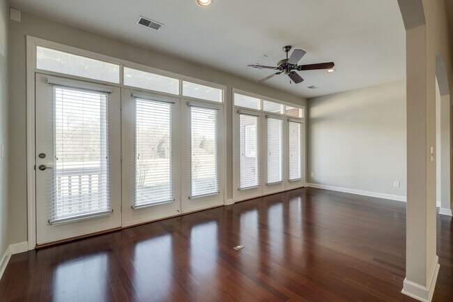 Building Photo - 218 Stoners Glen Ct