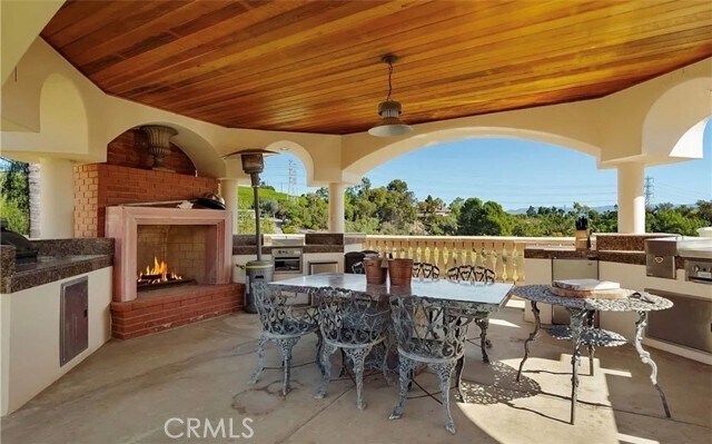 Building Photo - 30702 Hilltop Way