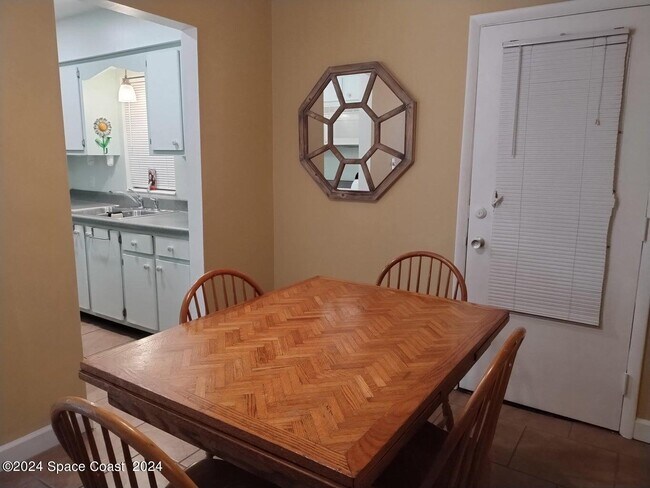 Building Photo - 311 Taylor Ave