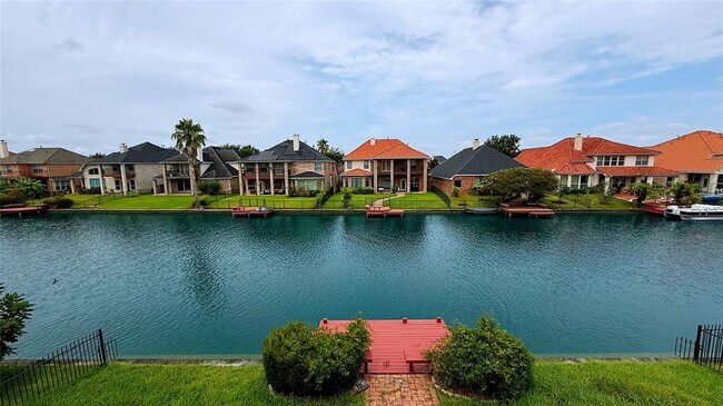 Building Photo - 14330 Ayers Rock Rd