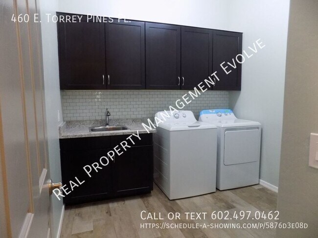 Building Photo - 460 E Torrey Pines Pl