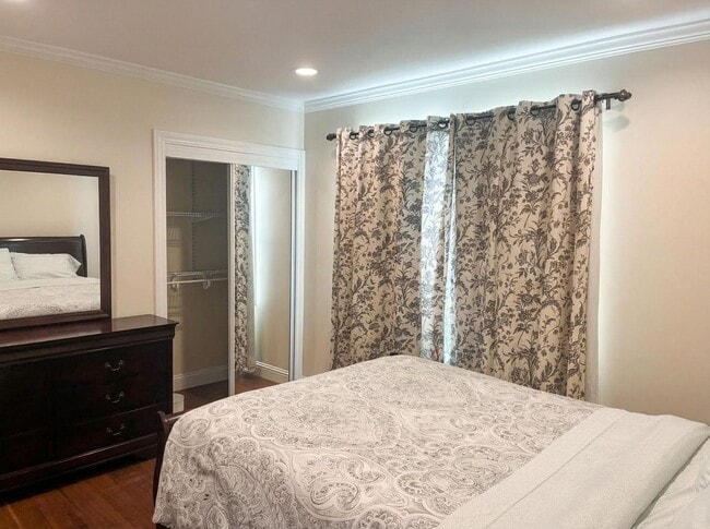 Building Photo - Charming 3-Bedroom Home with Inviting Outdoor Space