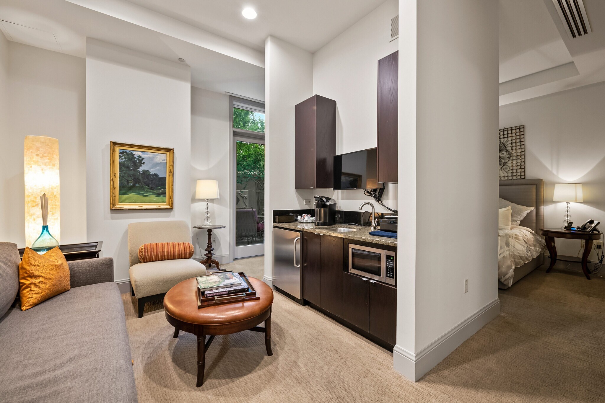 Guest Suite - 5455 Landmark Plz