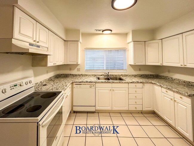 Building Photo - 3140 S 3200 W