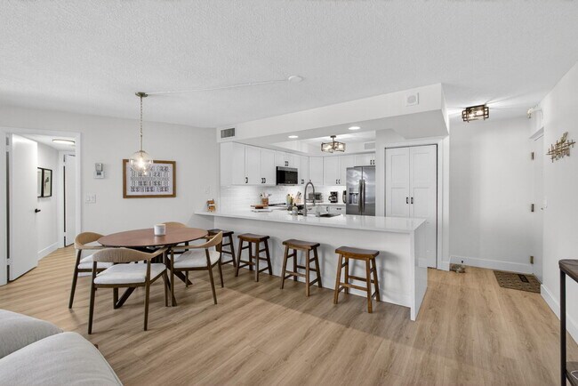 Building Photo - 2800 N Ocean Dr
