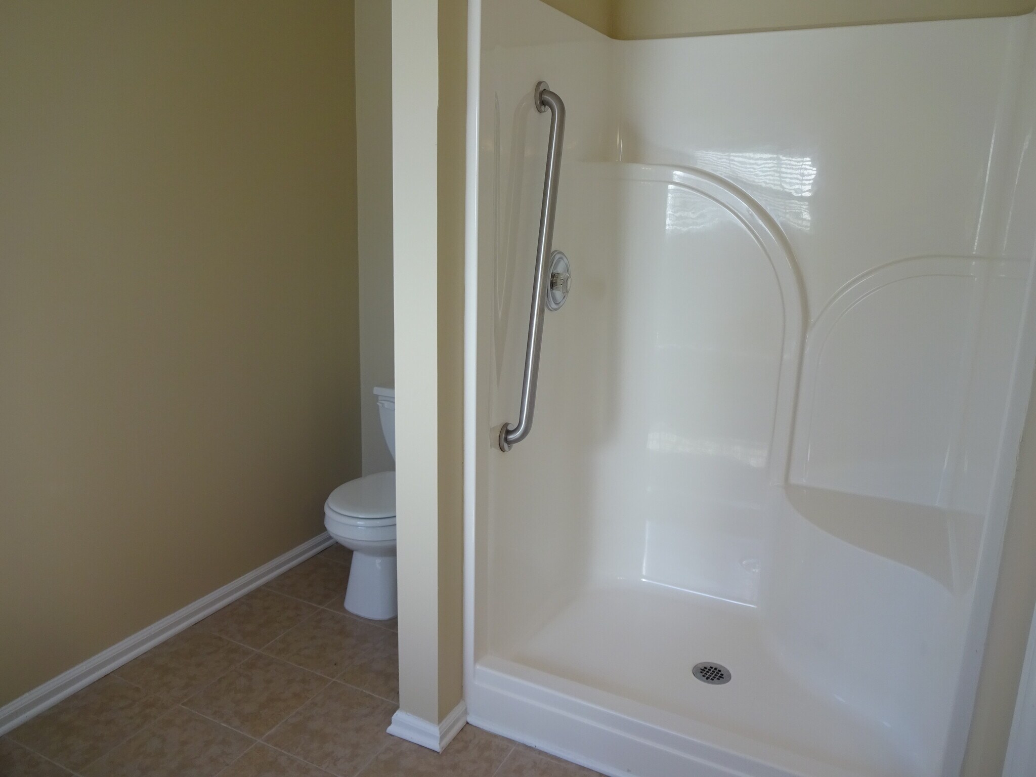 Building Photo - 304 High Point Pl