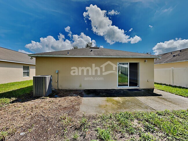 Building Photo - 2768 Whispering Trails Dr