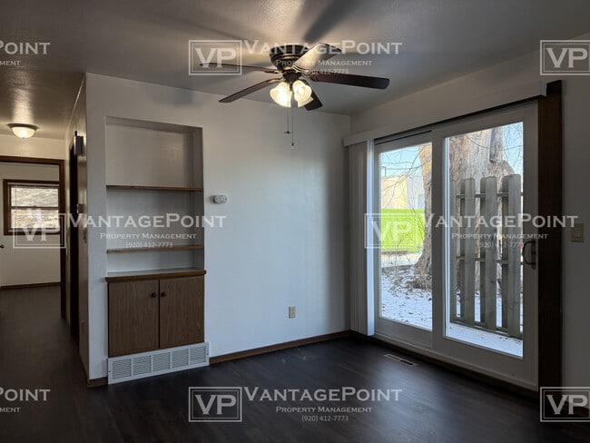 Building Photo - 2721 N Locust St