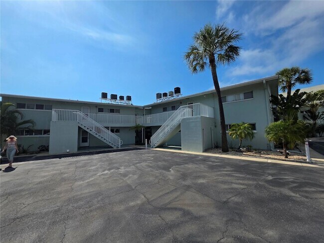 Building Photo - 2566 Gary Cir