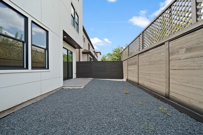 Building Photo - 7550 Little Caprese Ln