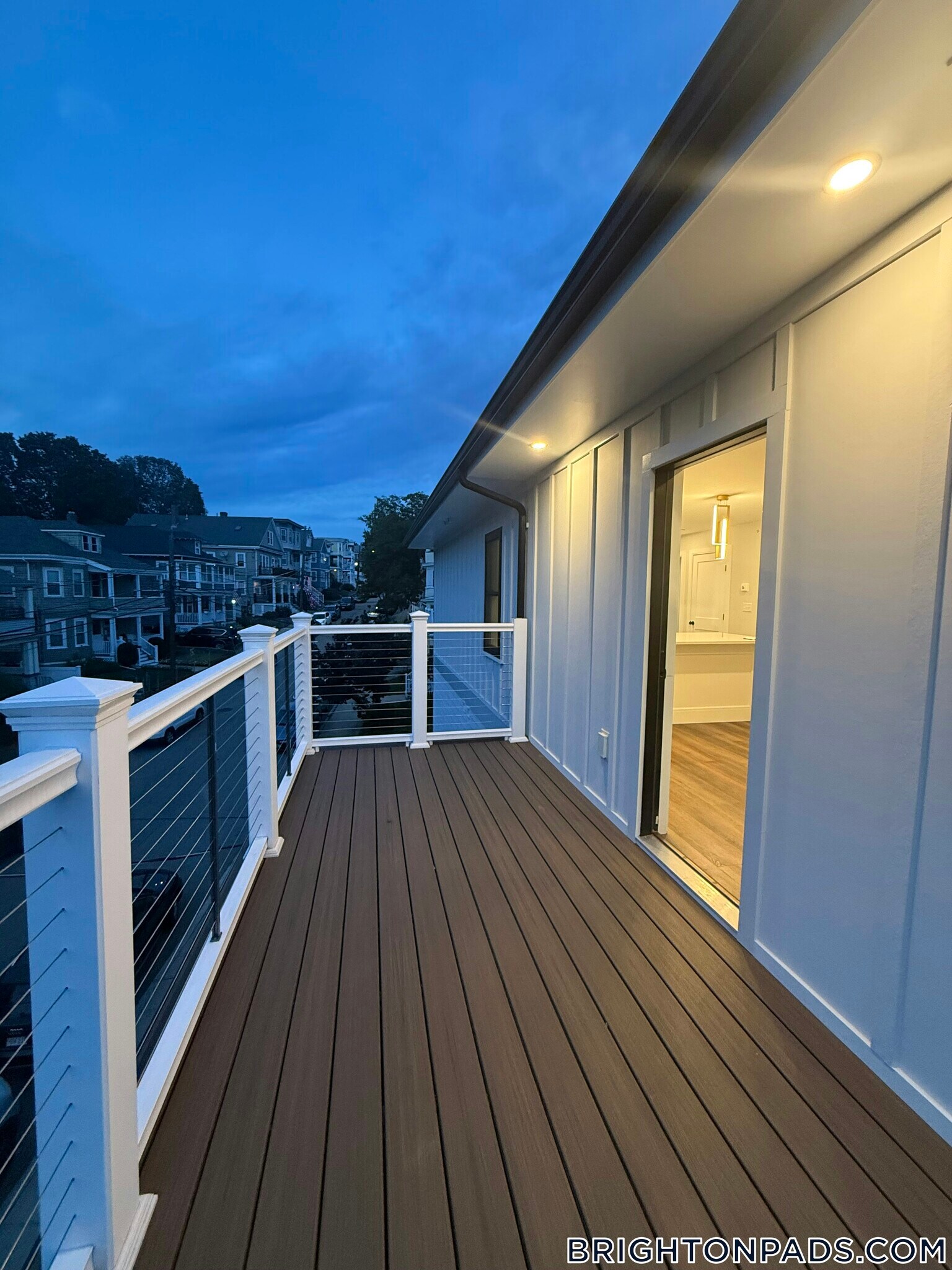 Building Photo - 35 Hunnewell Ave