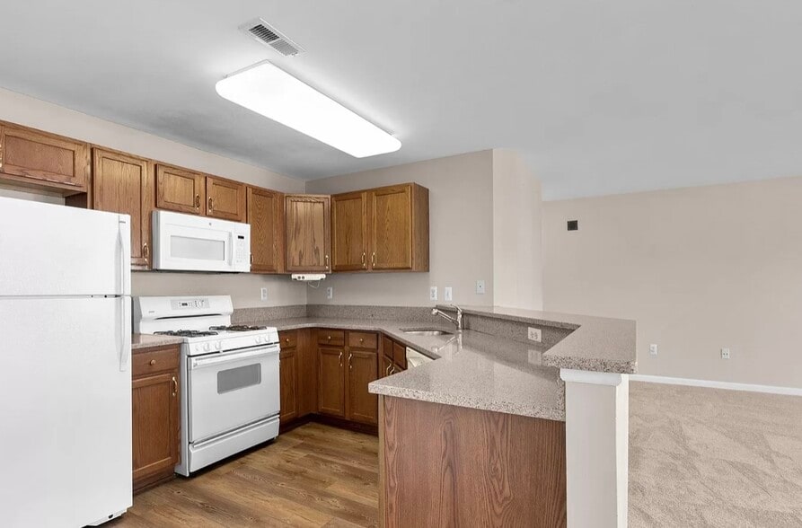 Building Photo - 2010 Starlight Ln