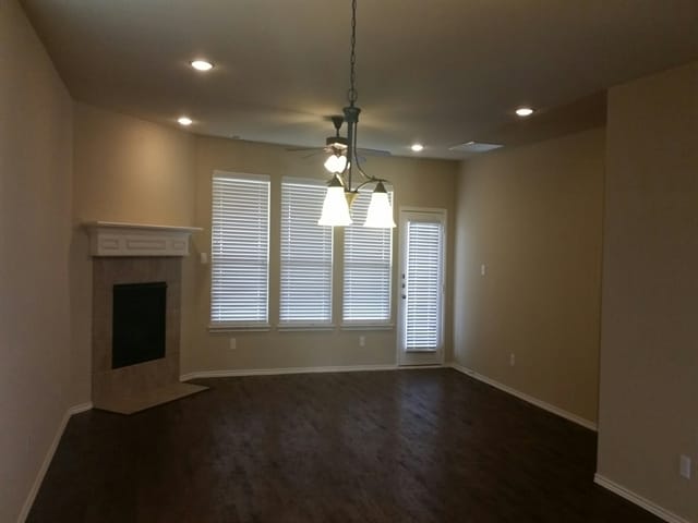 Building Photo - 1124 Long Pointe Ave