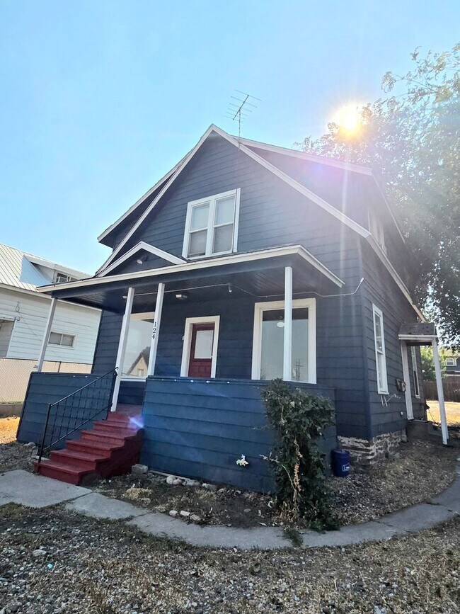 Building Photo - 124 N Buchanan Ave