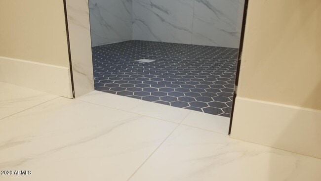 Building Photo - 841 W Pecos Rd