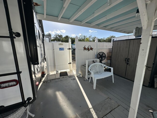 Building Photo - 6099 Overseas Hwy