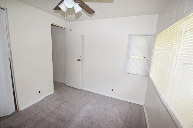 Building Photo - 820 Gee Creek Ct