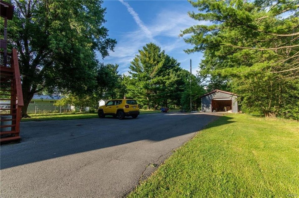 Parking Area & Garage - 820 Mill St