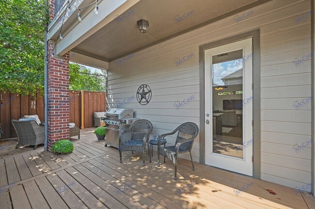 Building Photo - 5211 Mission Ave