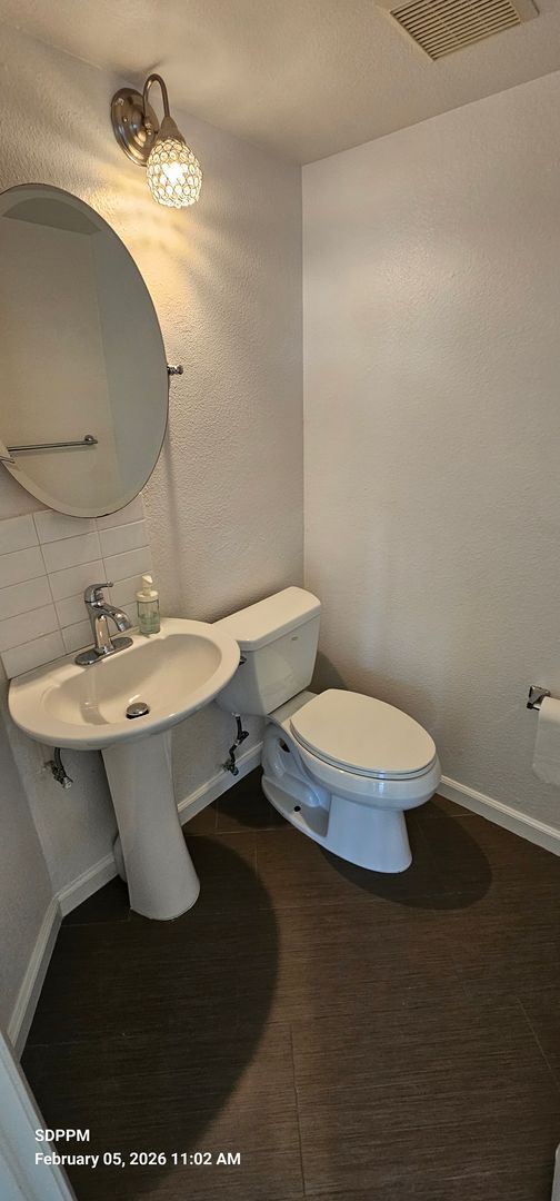 Building Photo - NORTH MIRA MESA / SAN DIEGO - Nice Renovated 4 Bedroom / 2.5 Bath House.  AVAILABLE NOW!