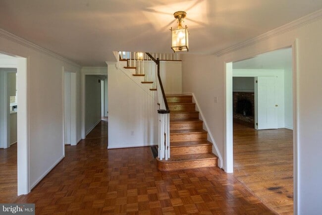 Building Photo - 1 Sugan Close St