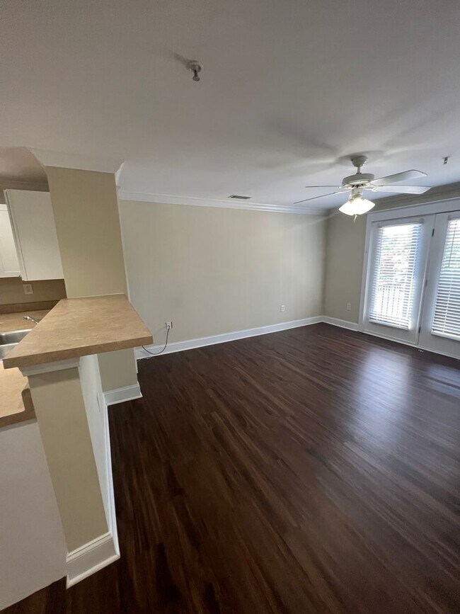 Building Photo - 15-1527 Kisling