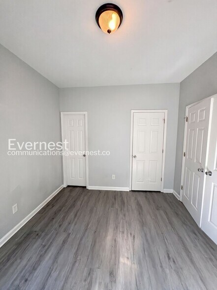 Building Photo - 7130 Brookview Way
