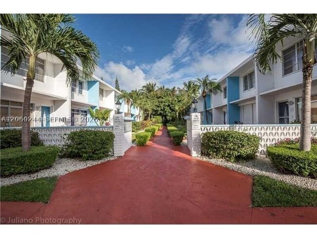 Building Photo - 9455 Bay Harbor Terrace