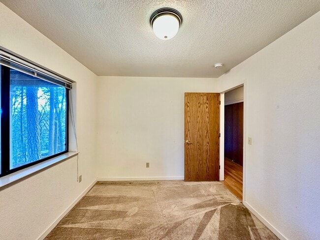 Building Photo - 15593 Carrie Dr