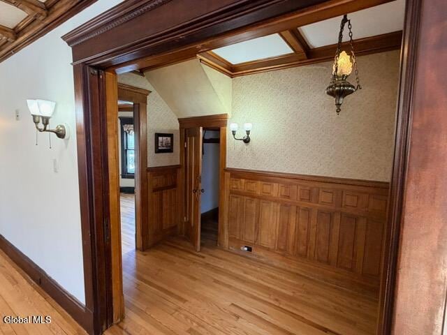 Building Photo - 492 Glen St