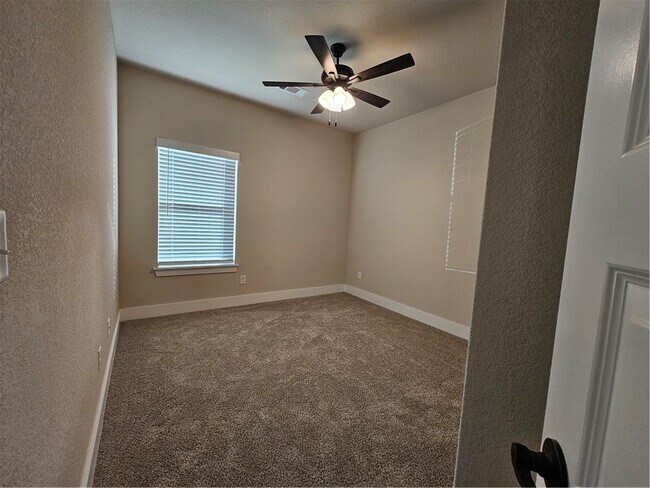 Building Photo - 7102 SW High Meadow Blvd