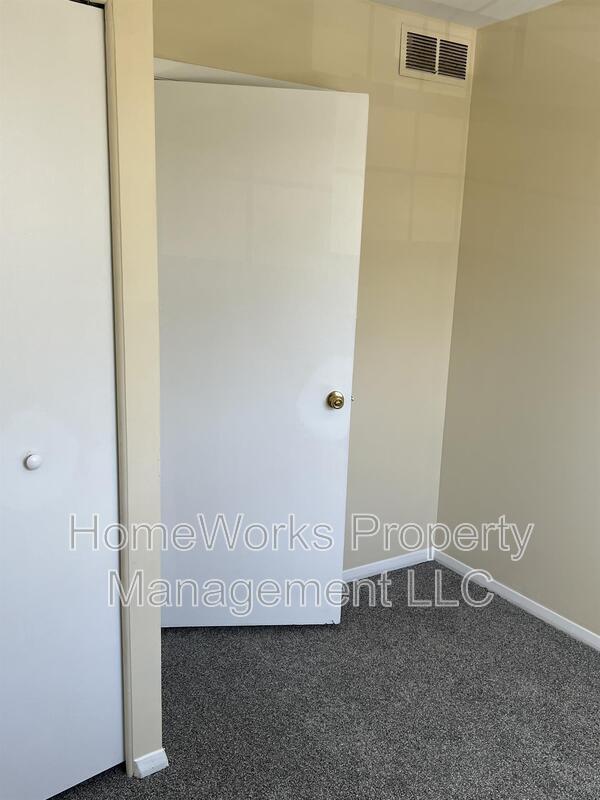 Building Photo - 462 Norvelle Ct