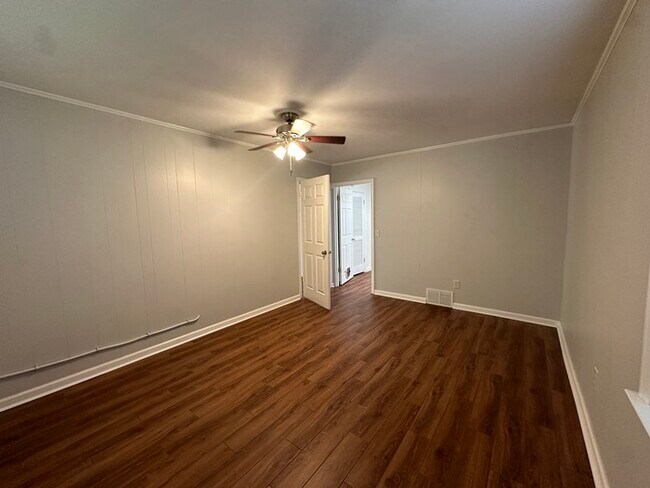 Building Photo - 5901 Brierdale Ave